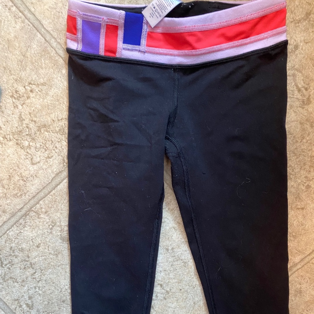 Ivivva size 7 black crop leggings